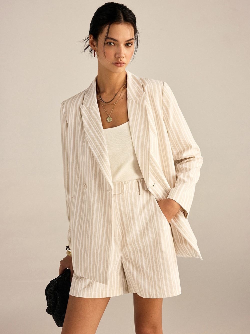 Commense Tan & Cream Striped Mid-Waist Shorts - Picture 4 of 6